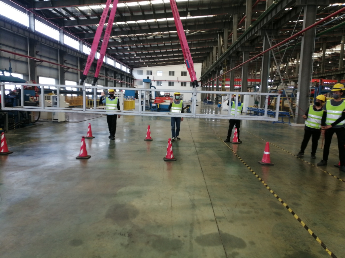 LINE_ALBUM_หลักสูตรปั้นจั่นเหนือนศีรษะ (Overhead Crane)_250828_11.jpg - หลักสูตรปั้นจั่นเหนือนศีรษะ (Overhead Crane)